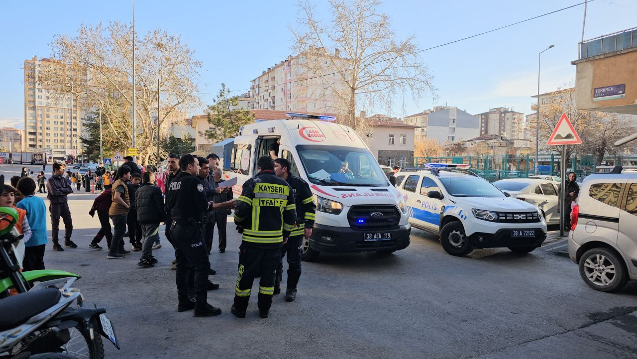 Kayseri’de Kendi Evini Yakan Şahıs İtfaiye Tarafından Kurtarıldı - Sayfa 6