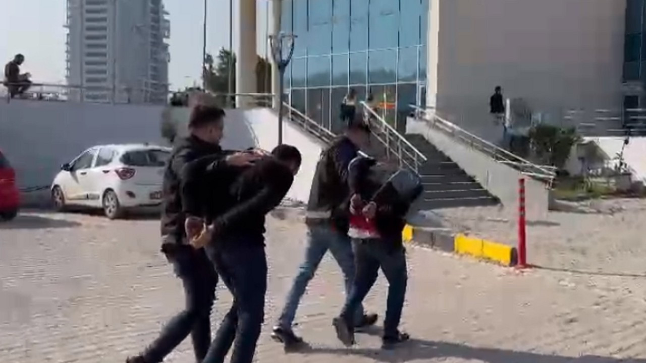 İskenderun’da Hırsızlık ve Kundaklama Şüphelisi 3 Kişi Tutuklandı