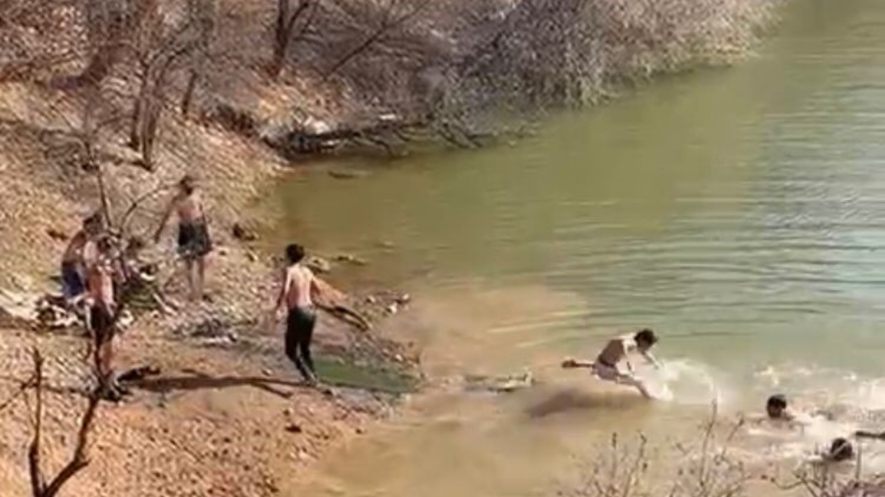 Malatya’da Bahar Havası! Çocuklar Gölette Serinledi