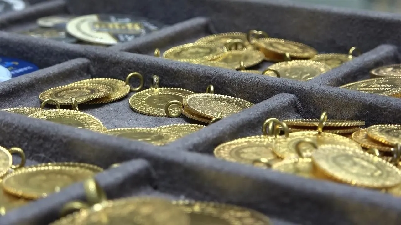 Altının Ons Fiyatı Rekor Kırdı: 3 Bin Dolar Sınırına Dayandı