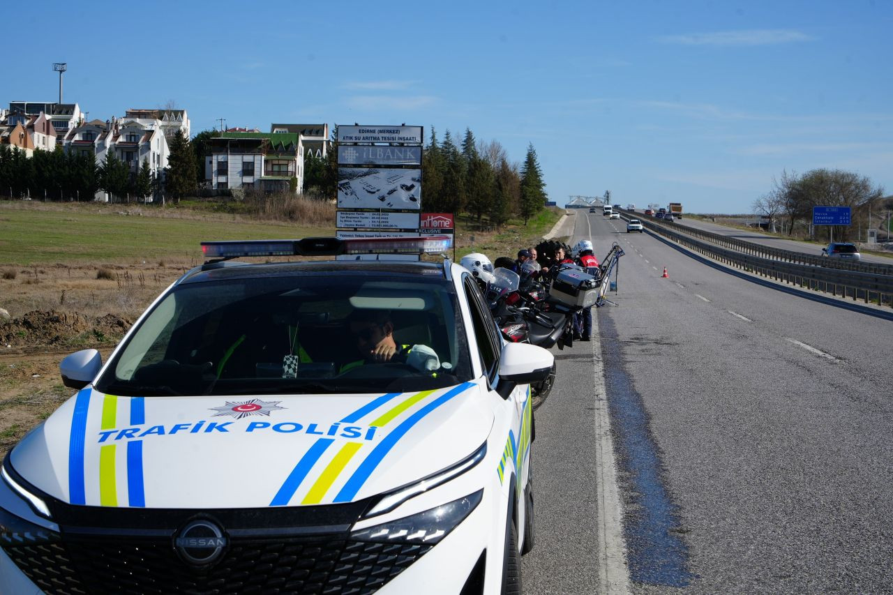 Edirne'de Tekerleği Kopan Traktör Devrildi: 1 Yaralı - Sayfa 2