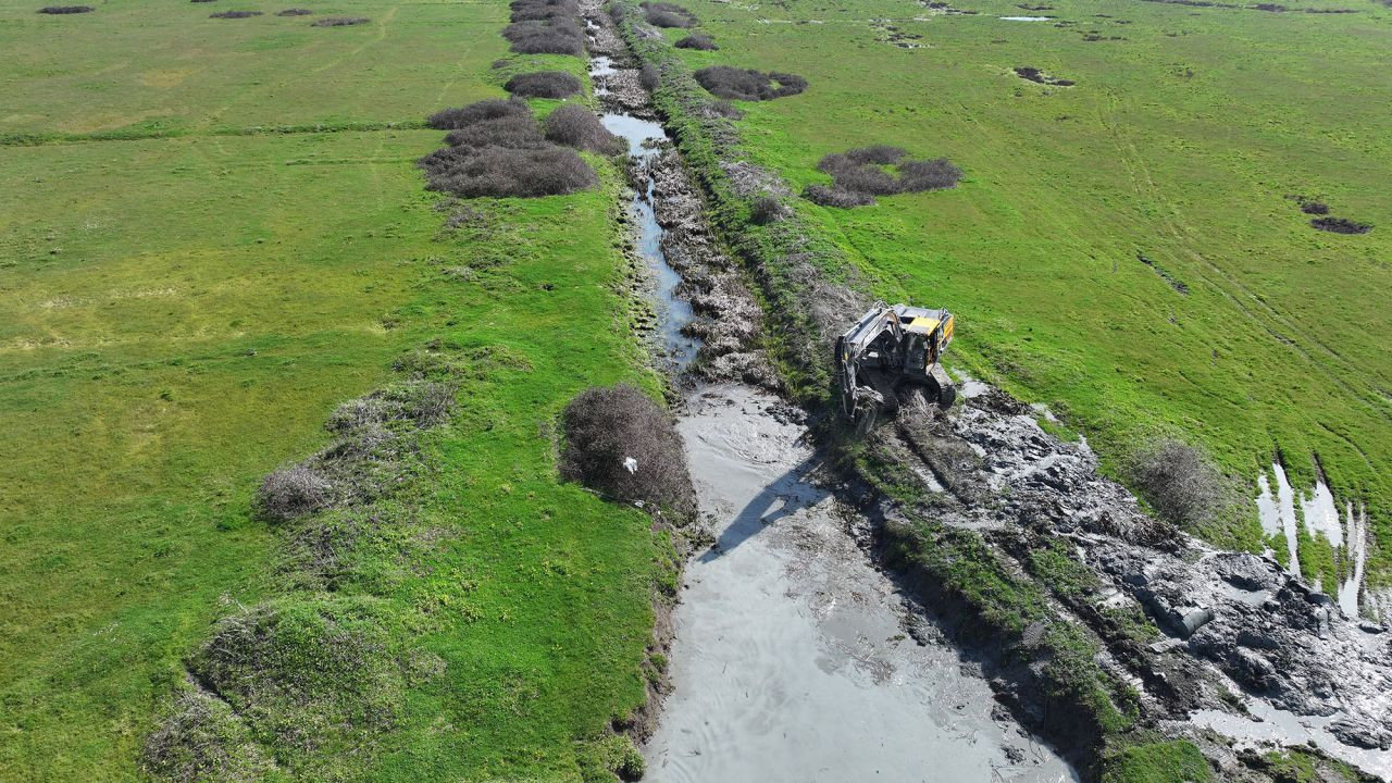 Hendek’te Tarıma Dev Yatırım: Drenaj ve Sulama Kanalları Temizliği Çiftçiyi Sevindirdi! - Sayfa 2