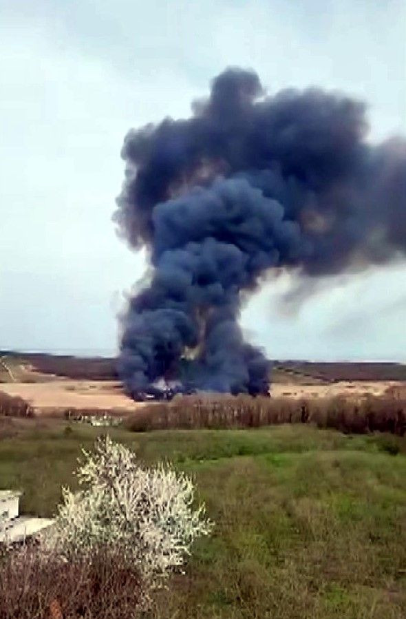 Sazlık Alanda Korkutan Yangın! Gökyüzü Kara Dumanla Kaplandı - Sayfa 4