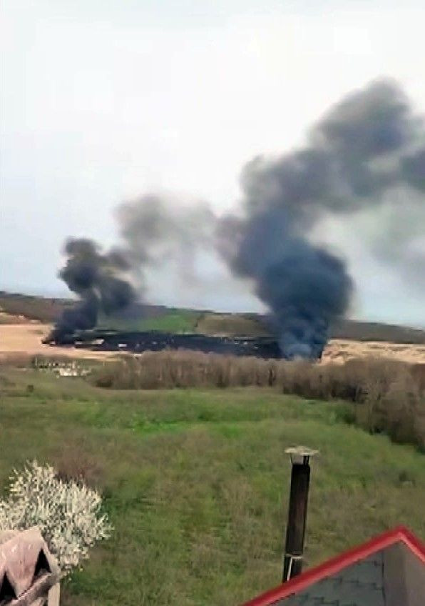 Sazlık Alanda Korkutan Yangın! Gökyüzü Kara Dumanla Kaplandı - Sayfa 2