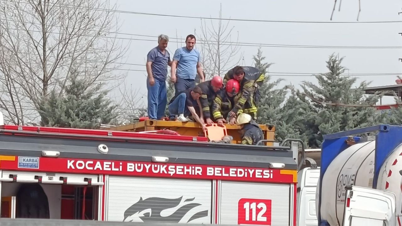 Temizlik Yaparken Kimyasal Tankerinin İçine Düştü, Ağır Yaralandı - Sayfa 5