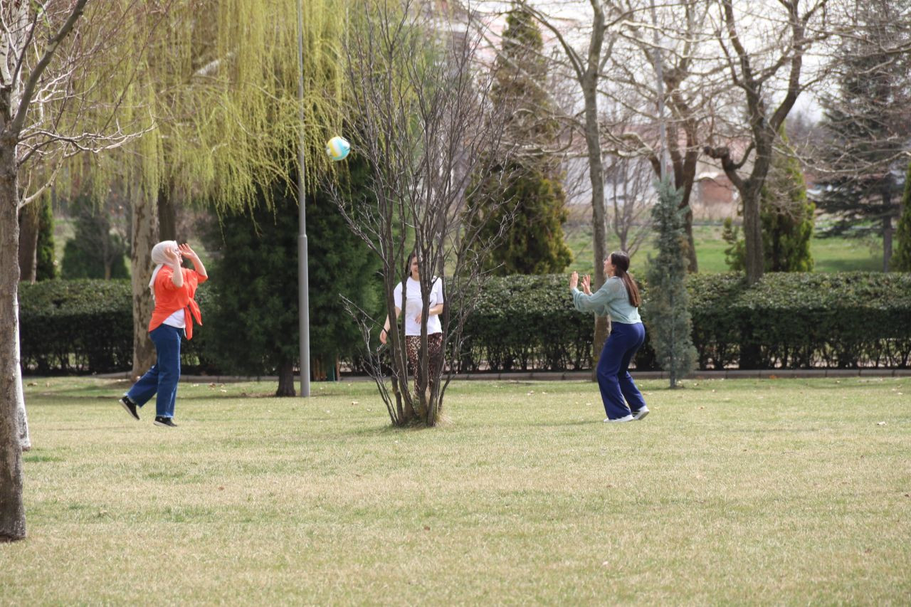 Eskişehirliler Bahar Havasının Tadını Çıkardı - Sayfa 5