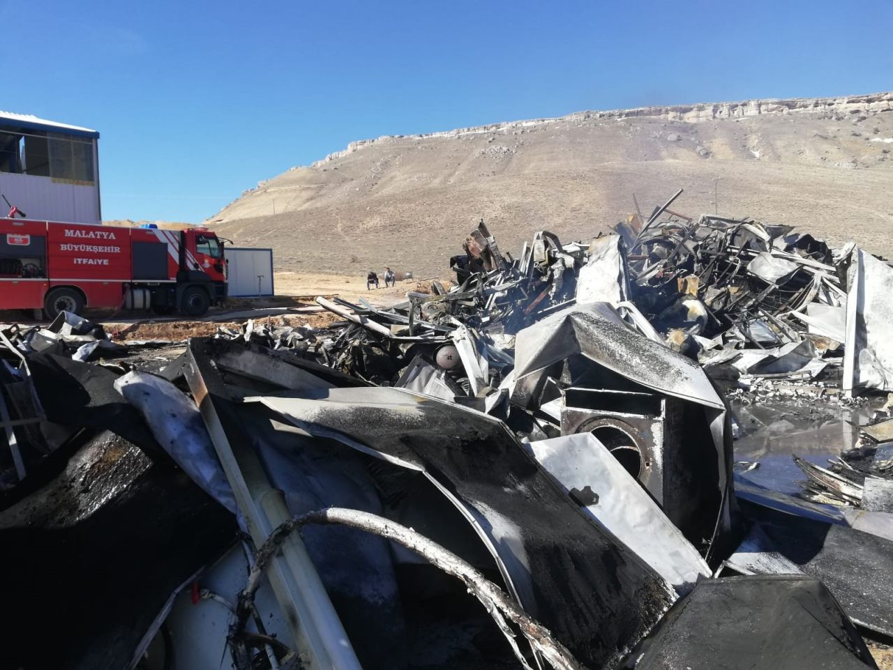 Darende’de İşçilerin Kaldığı Konteynerlerde Yangın Çıktı - Sayfa 1
