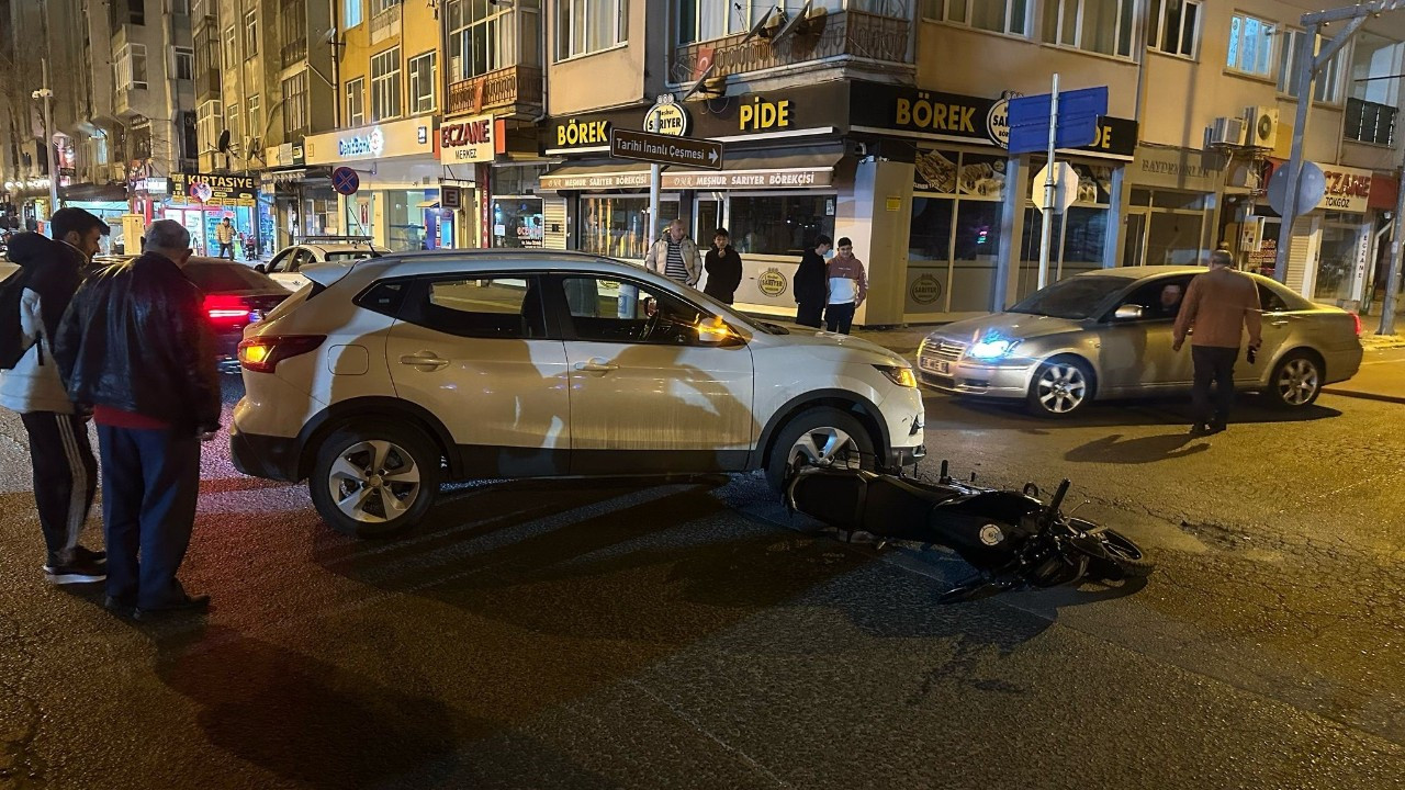 Tekirdağ’da Motosiklet ile Otomobil Çarpıştı: 1 Yaralı