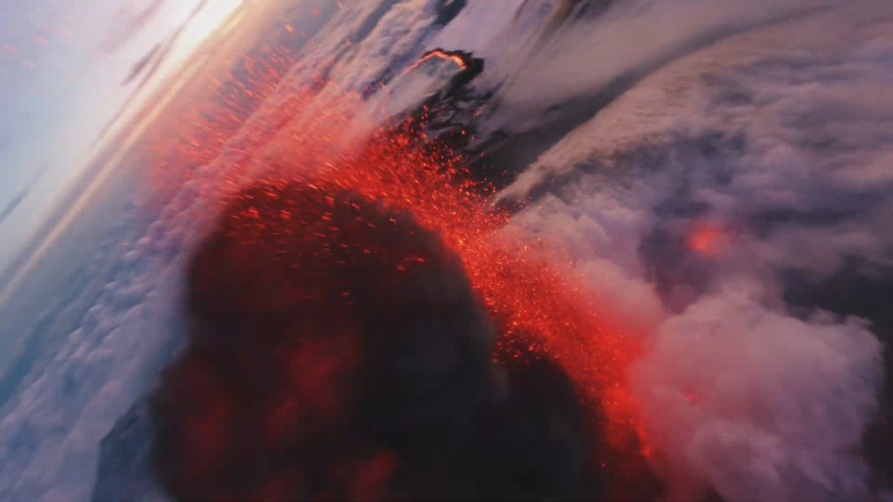Etna Yanardağı Patlarken Kayak Yaptı