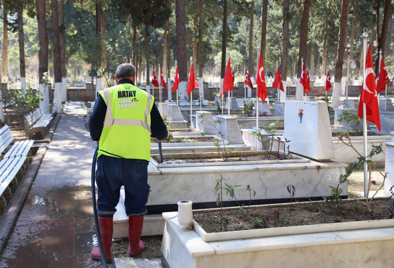 Hatay’da Şehitlikler 18 Mart Öncesi Bakım ve Onarımdan Geçti - Sayfa 3