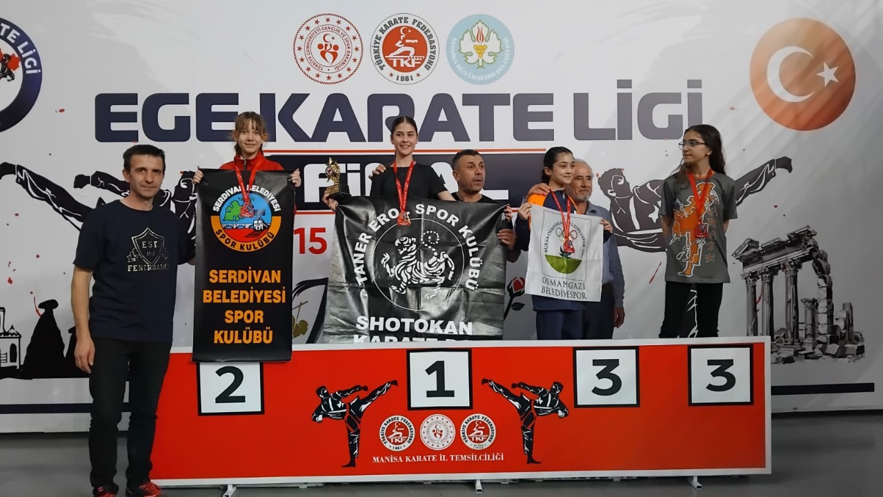 Serdivanlı Karateciler Ege Liginde Fırtına Gibi Esti! 14 Madalya!