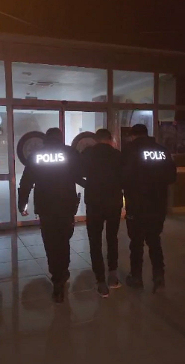 Hatay’da Uyuşturucu Operasyonunda 5 Gözaltı, 2 Tutuklama - Sayfa 1