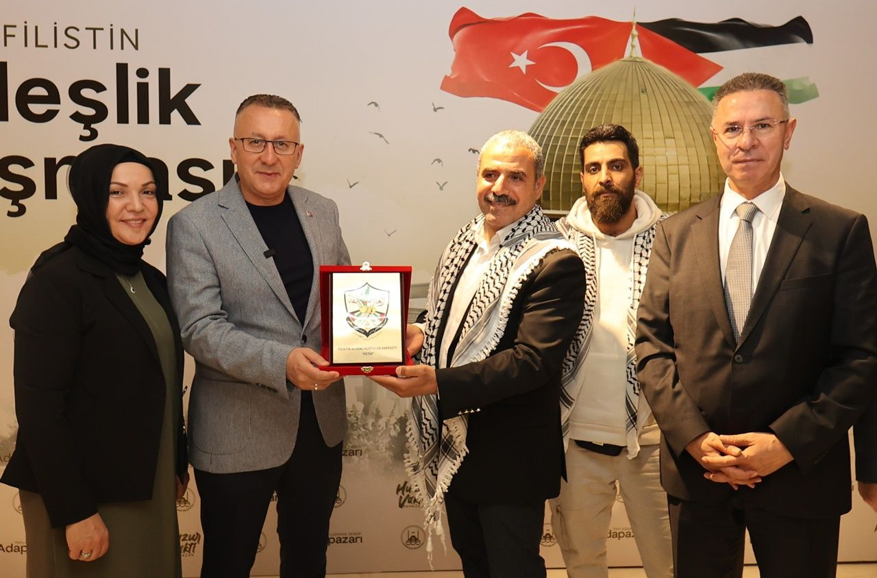 Adapazarı'nda Tarihi Kardeşlik Buluşması: Türkiye ve Filistin Bir Araya Geldi - Sayfa 1