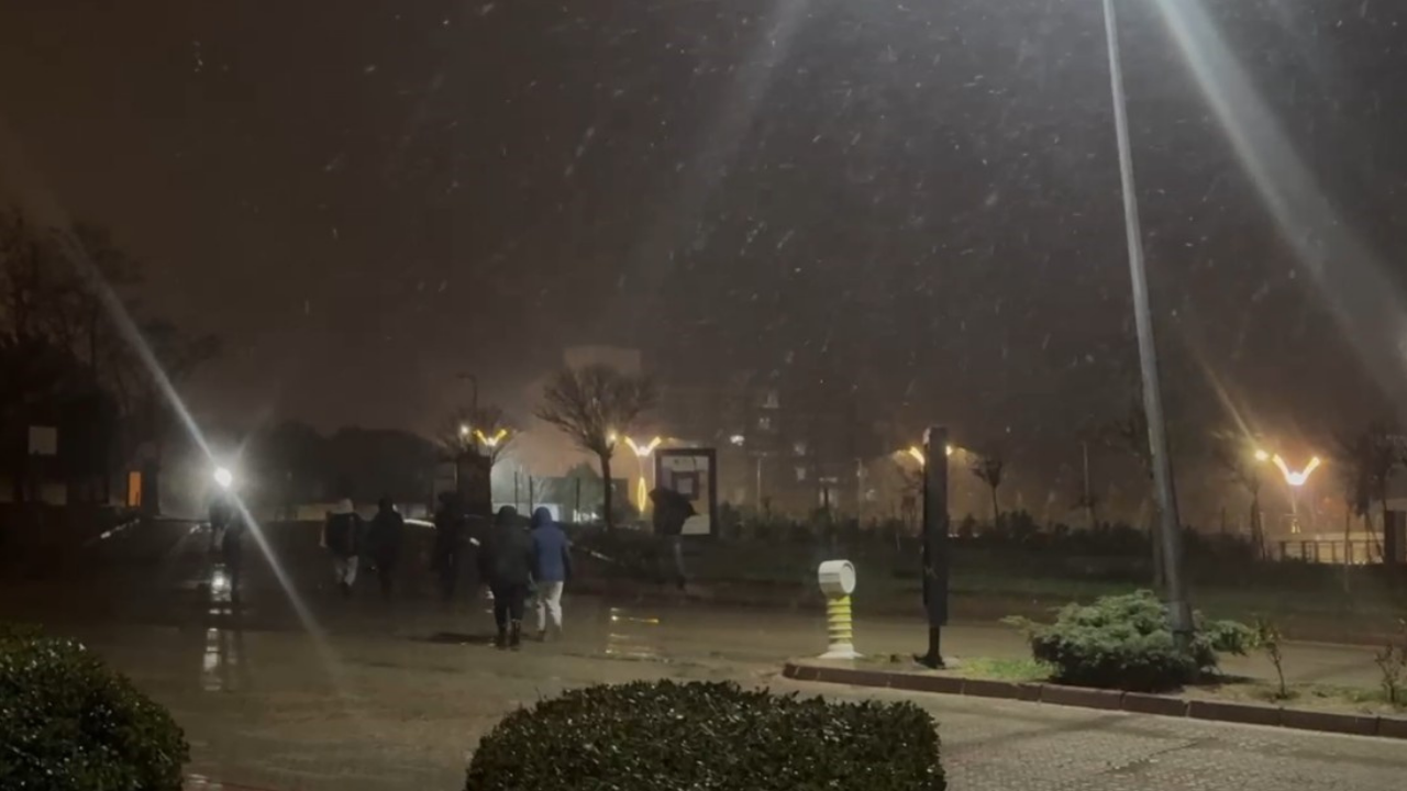 Kocaeli’de Mart Ayında Yüksek Kesimlere Kar Yağdı, Valilik Uyardı