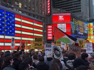 New York’ta Binlerce Filistin Destekçisi Times Meydanı’nda Toplandı - Sayfa 8