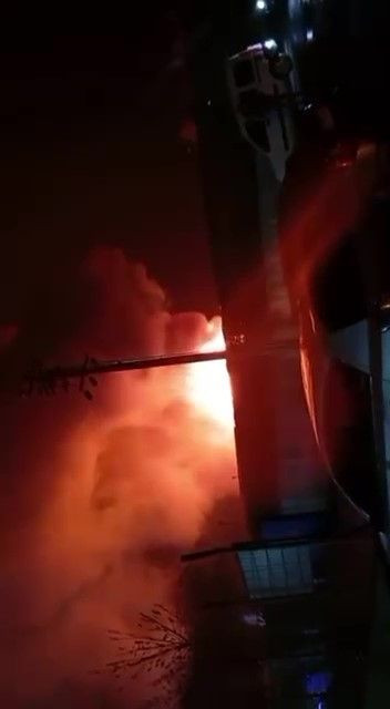 Kocaeli'de Geri Dönüşüm Fabrikasında Yangın Çıktı - Sayfa 9