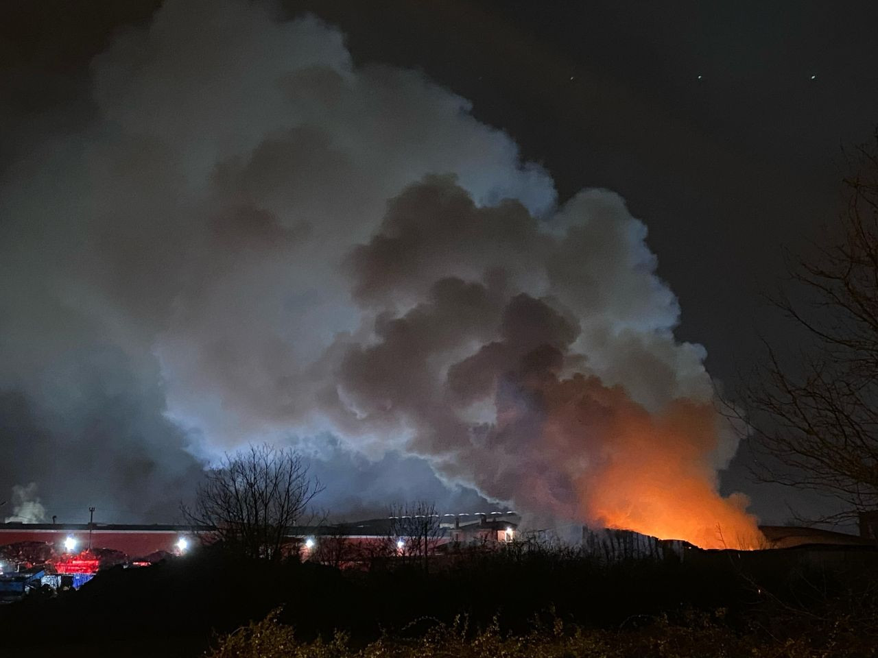 Kocaeli'de Geri Dönüşüm Fabrikasında Yangın Çıktı - Sayfa 4