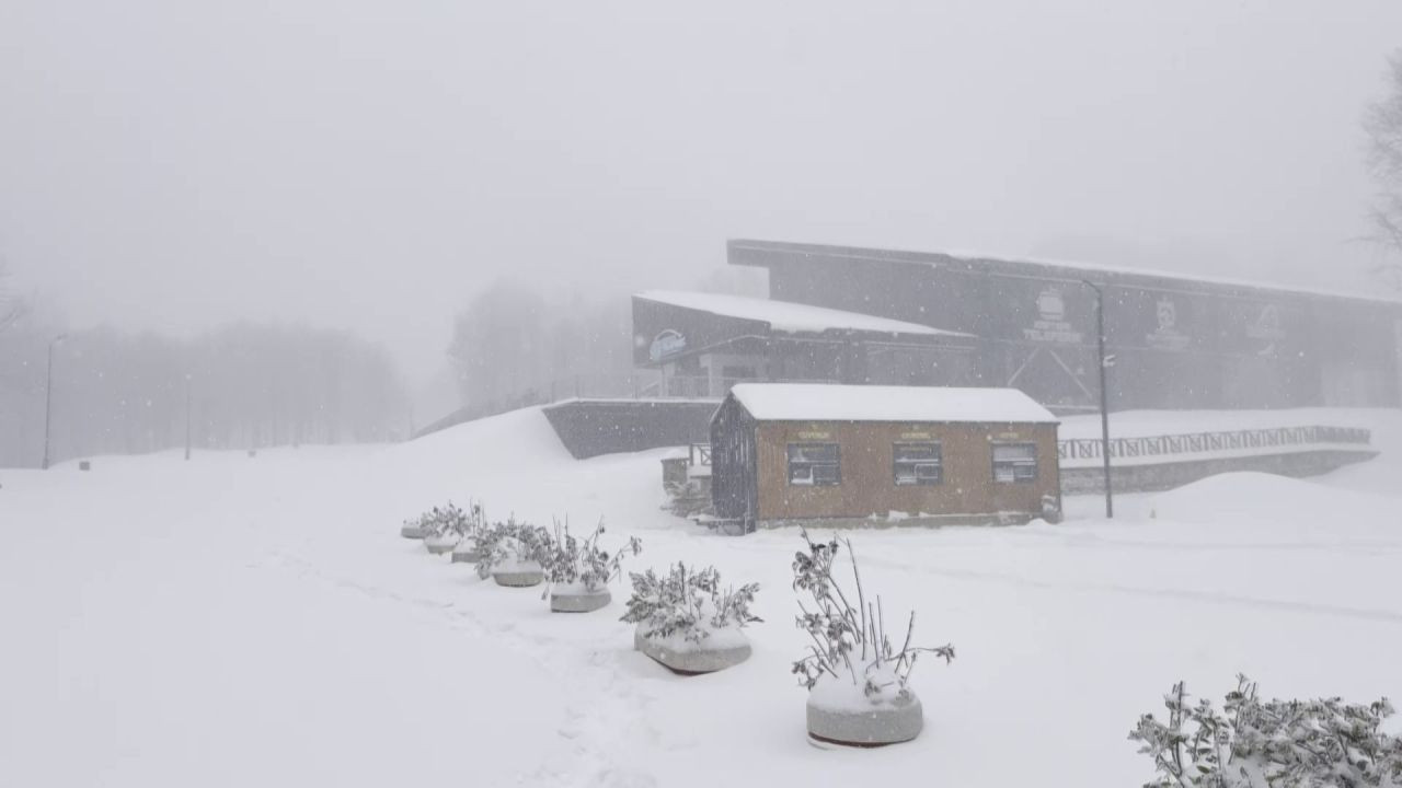 Kocaeli Kartepe'de Lapa Lapa Kar Yağışı: O Bölge Beyaza Büründü - Sayfa 4