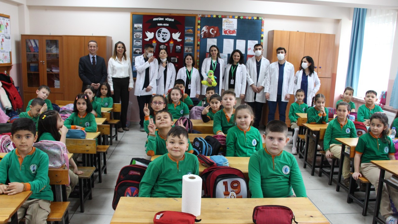 Bu Proje İle Artık ‘Mutlu Dişler' Miniklerin Gülümsemesinde Olacak