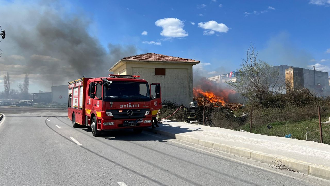 Çanakkale'de Sanayi Sitesinde Korkutan Yangın - Sayfa 3