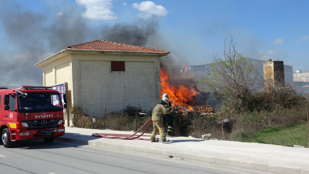 Çanakkale'de Sanayi Sitesinde Korkutan Yangın - Sayfa 5