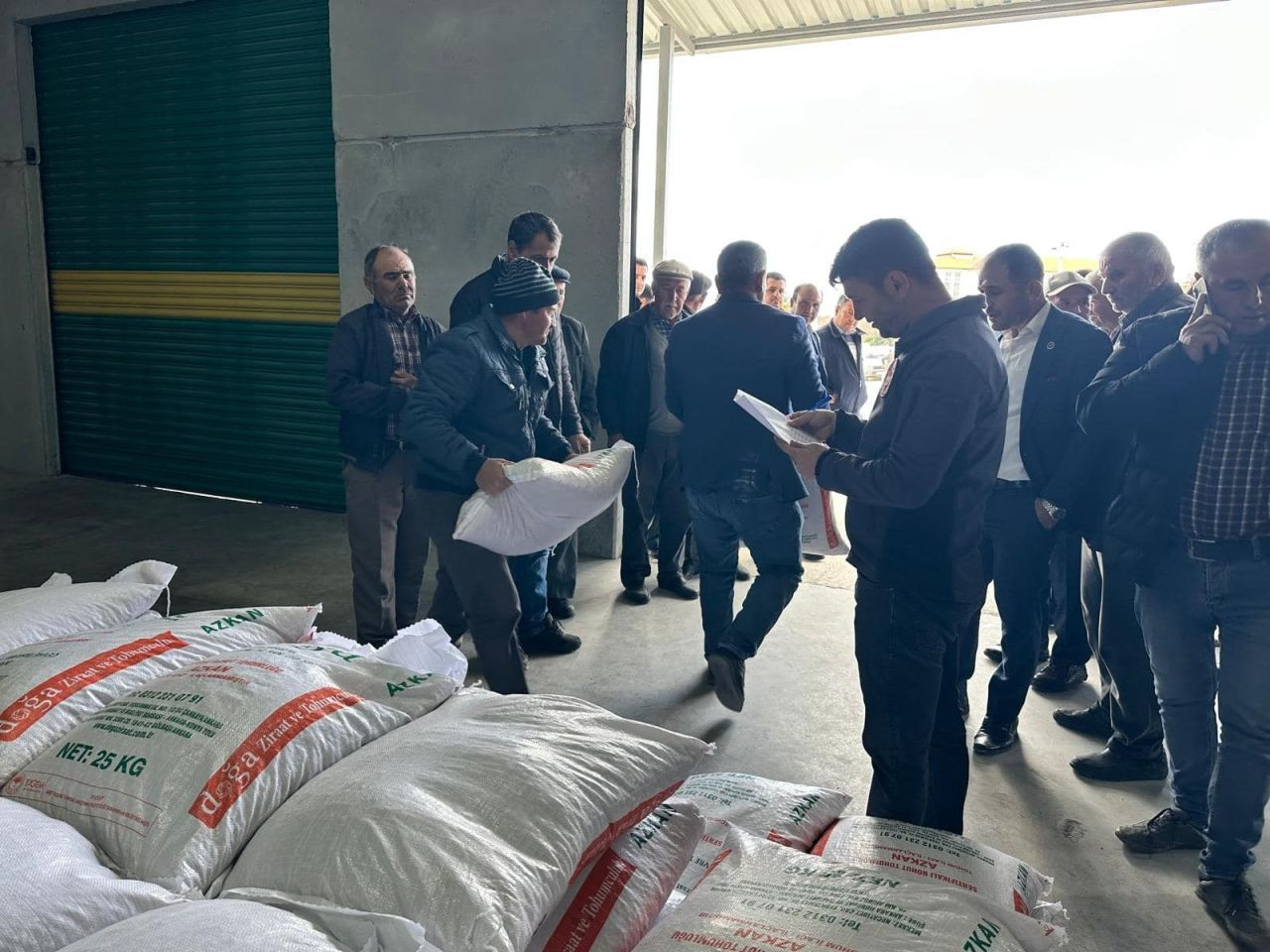 Demirci’de Çiftçilere Yüzde 75 Hibeli Nohut Tohumu Dağıtıldı - Sayfa 2