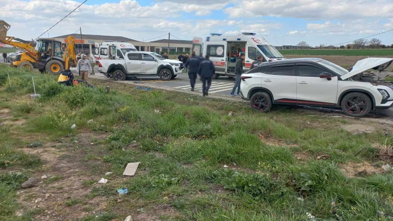 Çorlu’da Zincirleme Kaza: 3’ü Askeri Personel 6 Kişi Yaralandı