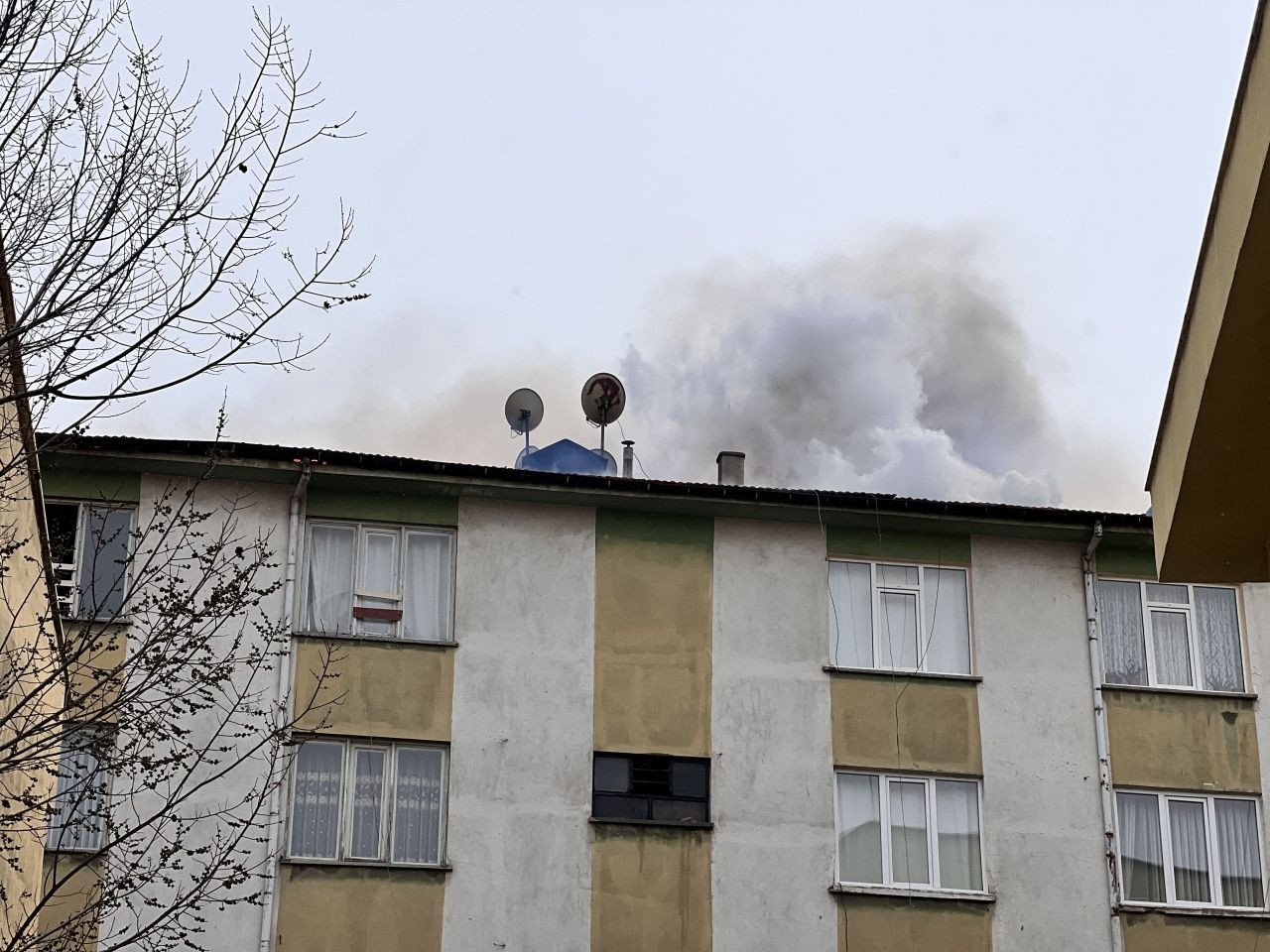 Konya’da Çatıda Çıkan Yangın Paniğe Neden Oldu - Sayfa 2