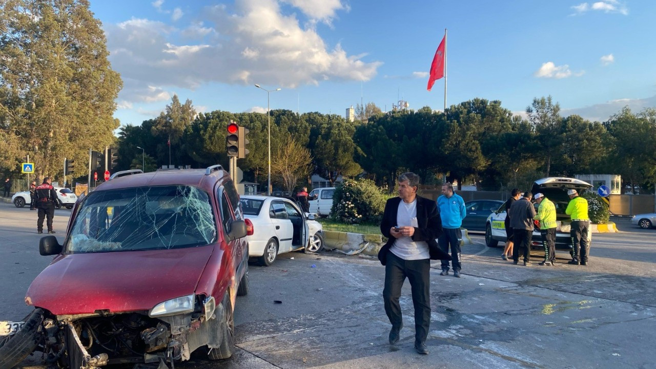 Aydın’da Kavşakta Kaza: 7 Kişi Yaralandı