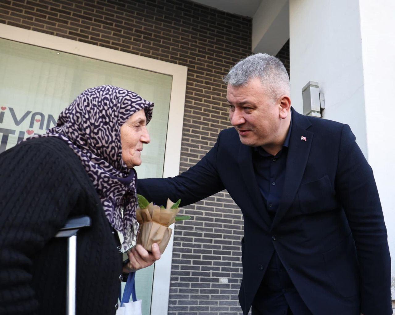 Başkan Çelik’ten Dünya Yaşlılar Haftası Mesajı: “Büyüklerimiz En Kıymetli Hazinemiz” - Sayfa 1