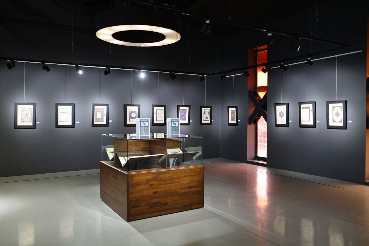 İstanbul Mushafı Sergisi Sakaryalı Sanatseverlerle Buluştu: 15 Asırlık İslam Sanatına Yolculuk! - Sayfa 8