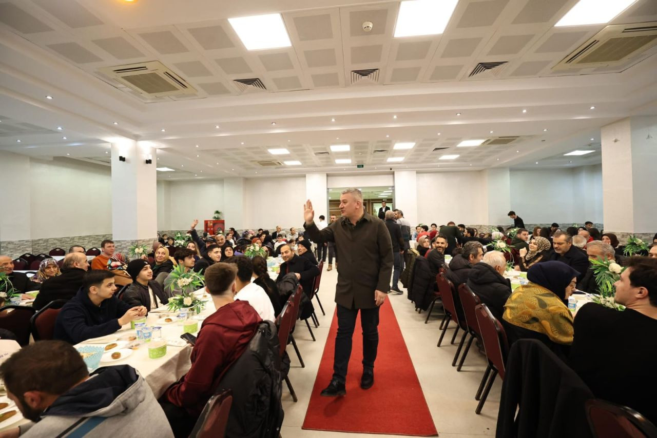 Başkan Osman Çelik’ten Samsunlular Derneği’ne İftar Ziyareti - Sayfa 2