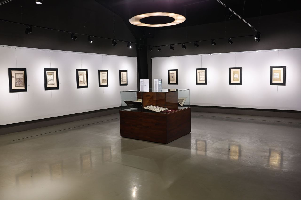 İstanbul Mushafı Sergisi Sakaryalı Sanatseverlerle Buluştu: 15 Asırlık İslam Sanatına Yolculuk! - Sayfa 11