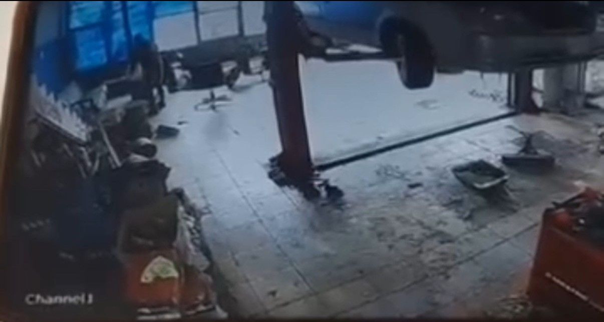 Sobaya Benzin Döktü, Parlayan Alevden Son Anda Kurtuldu - Sayfa 5