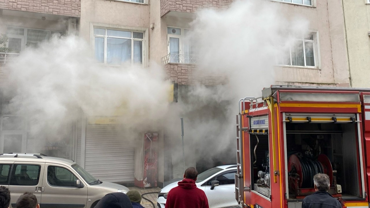Bafra'da İşyeri Yangını Paniğe Neden Oldu