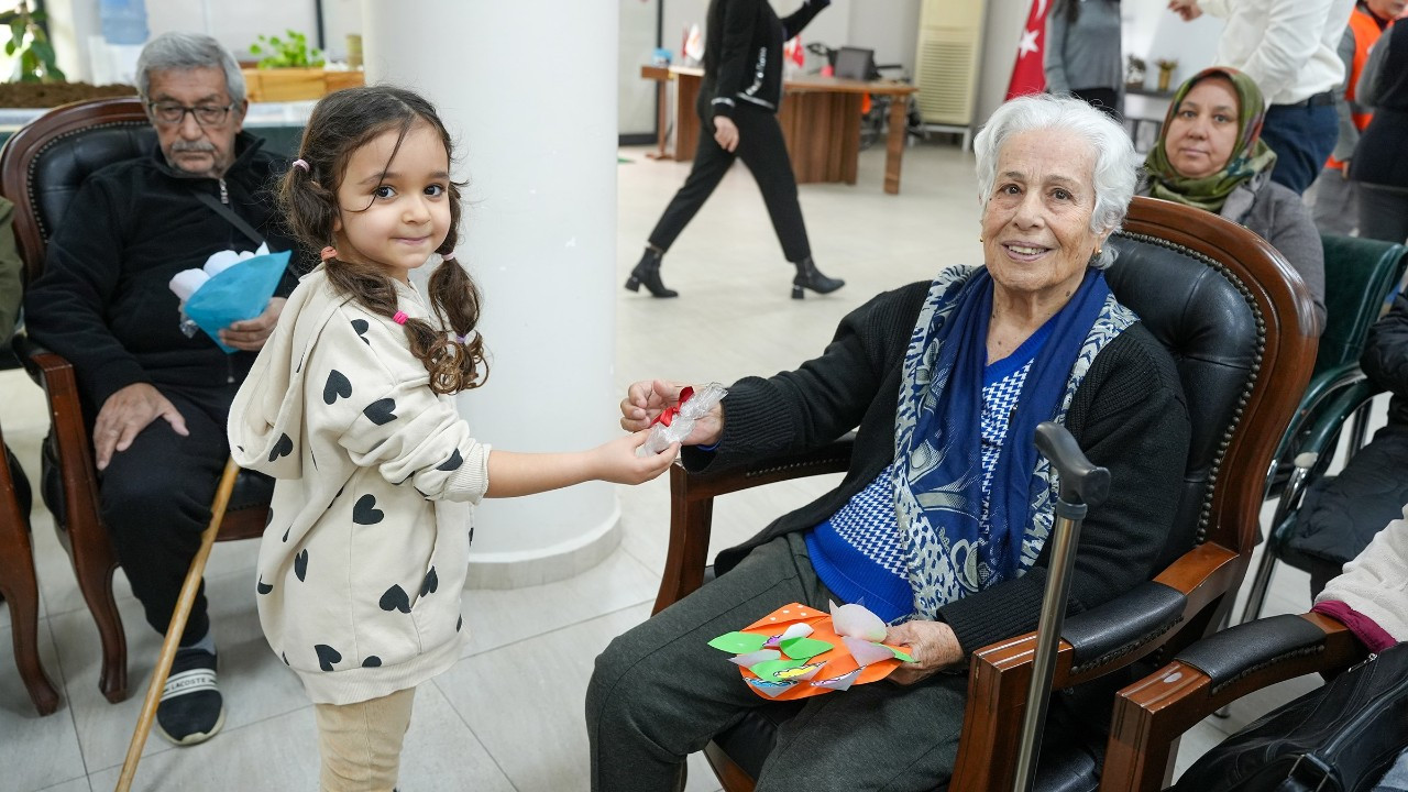 Tarsus’ta Yaşlılar Haftası’na Özel Nesiller Arası Buluşma