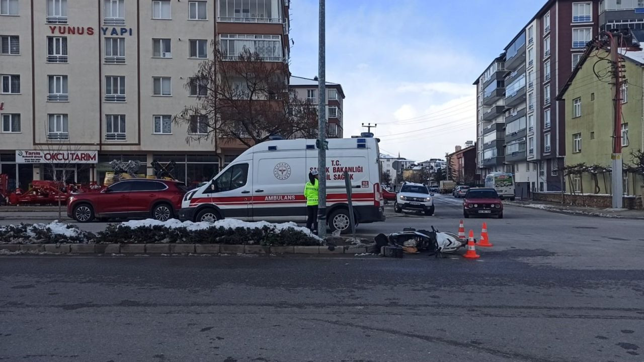 Konya’da Kontrolsüz Şerit Değiştiren Motosiklete Araç Çarptı - Sayfa 2