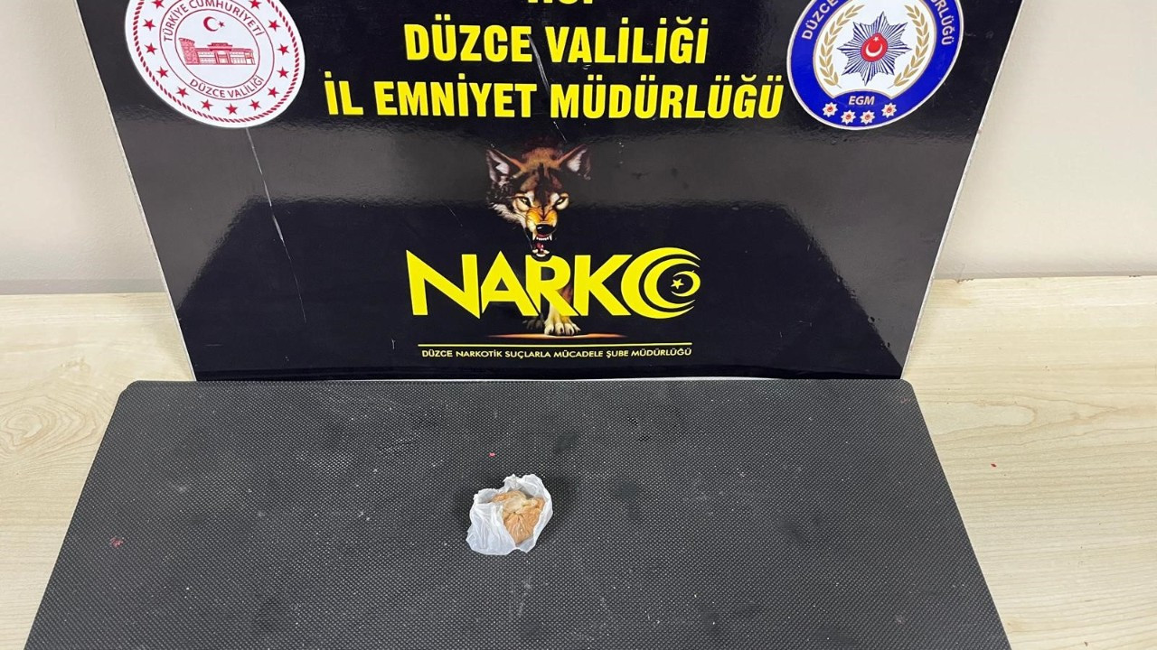 Düzce'de Uyuşturucu Operasyonunda 2 Kişi Tutuklandı