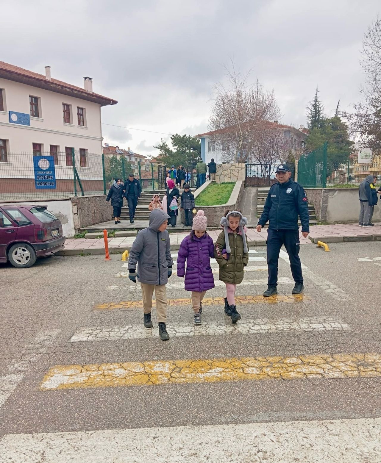 Taşköprü’de Zabıta Ekipleri Çocukların Güvenliğini Sağlıyor - Sayfa 1