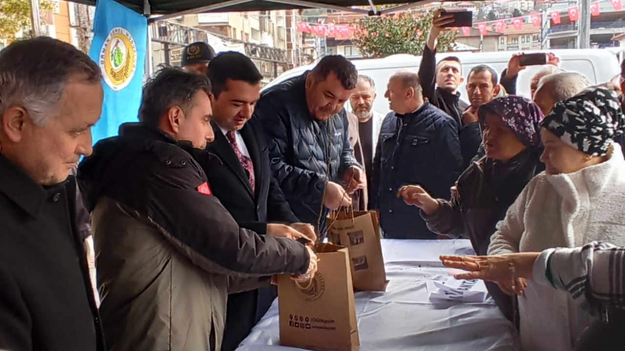 Devrek’te Vatandaşlara 2 Bin 500 Fidan Dağıtıldı