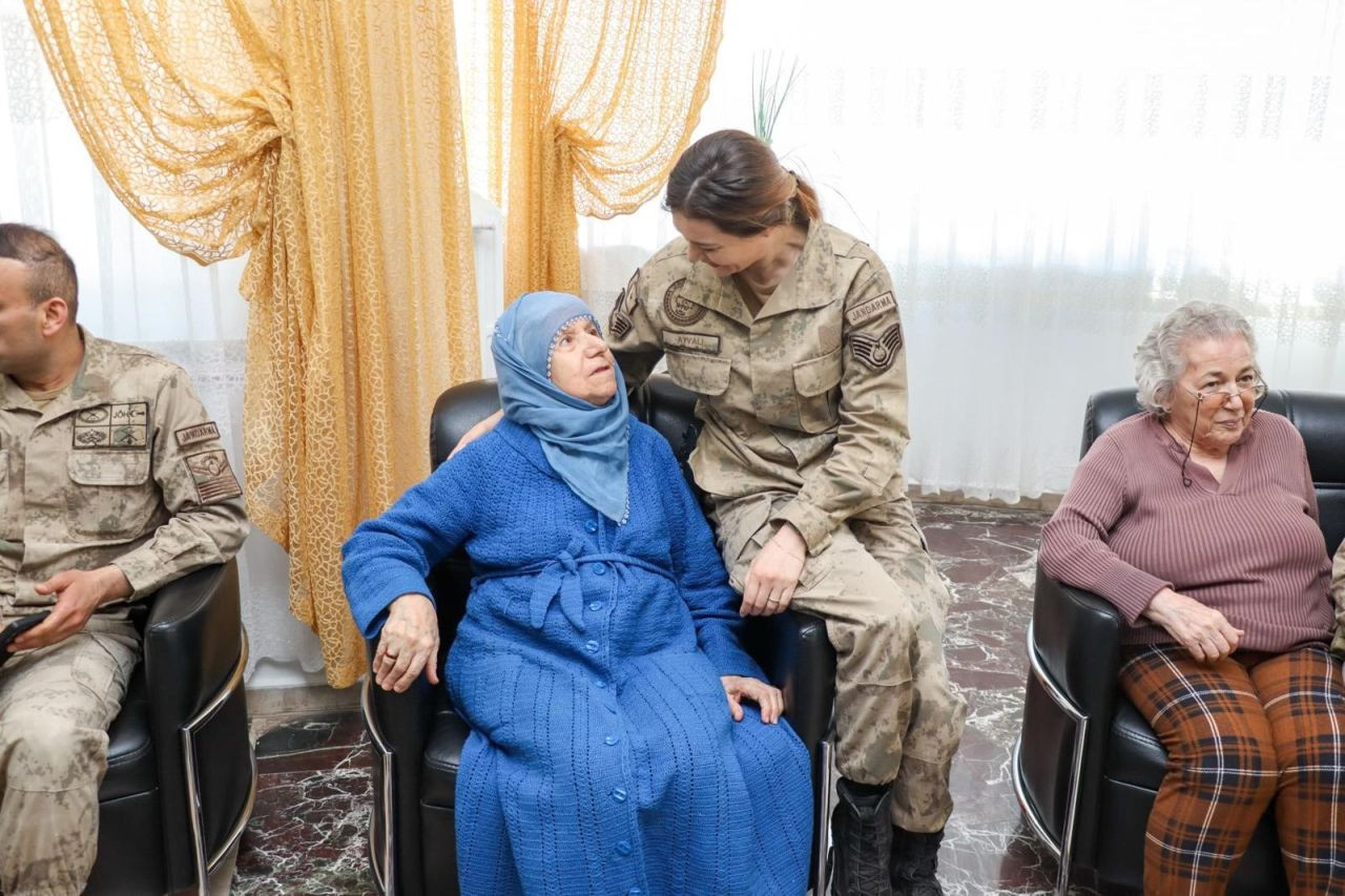 Elazığ’da Jandarma Ekipleri Huzurevi Sakinleriyle Buluştu - Sayfa 3