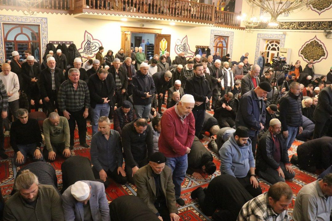 Ali Erbaş, Sakarya’da Teravih Namazı Kıldırdı! "Ramazan ayı bizim kurtuluş vesilemizdir" - Sayfa 2