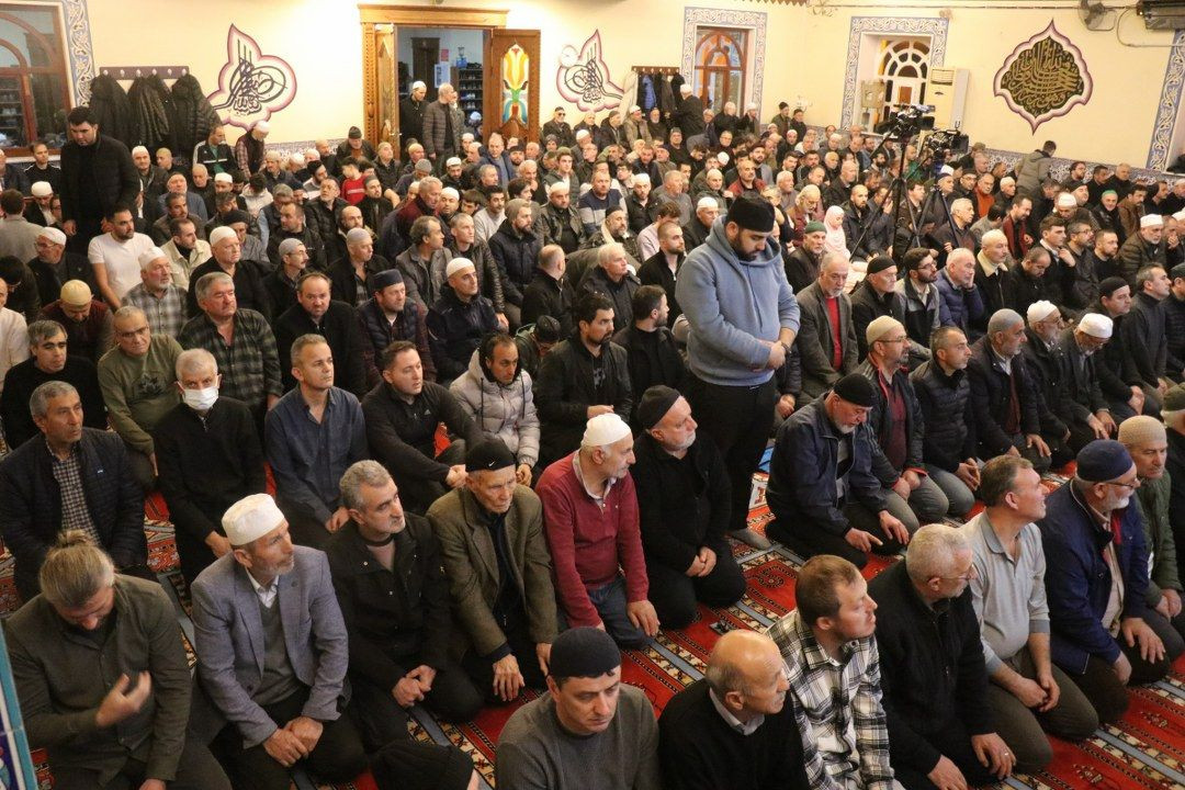 Ali Erbaş, Sakarya’da Teravih Namazı Kıldırdı! "Ramazan ayı bizim kurtuluş vesilemizdir" - Sayfa 3