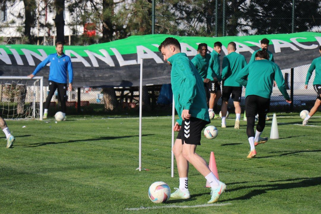 Sakaryaspor, Marmara Derbisine Hazırlanıyor! Kocaelispor Karşısında Kritik Maç! - Sayfa 2
