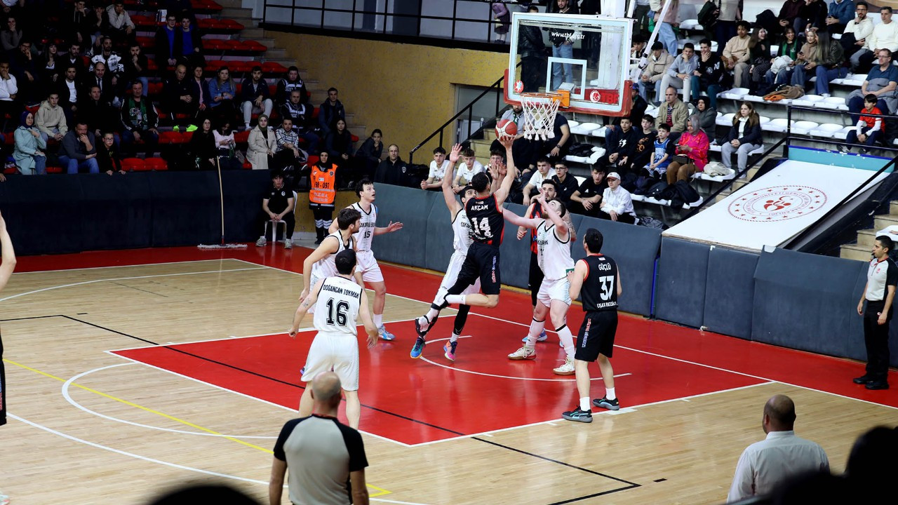 Büyükşehir Basketbol Takımı, Play-Off'ta Uşak'a Çıkıyor!