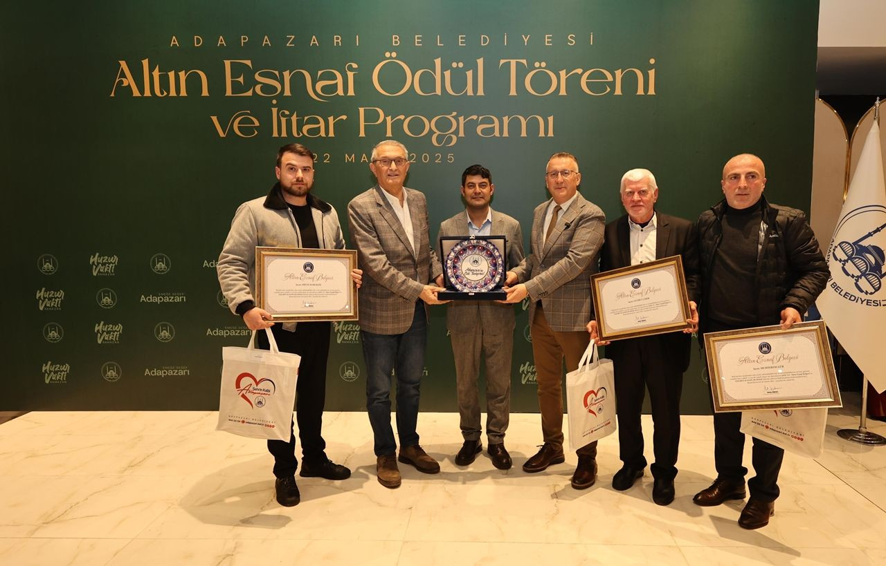 Başkan Işıksu’dan Altın Esnafa Ödül: ‘Esnaf Mutlu Olursa, Adapazarı Mutlu Olur’" - Sayfa 9