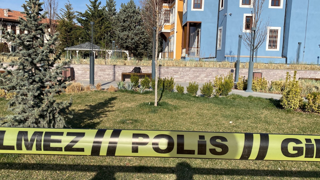 Konya'da Şüpheli Çanta Paniği: Fünye İle Patlatıldı
