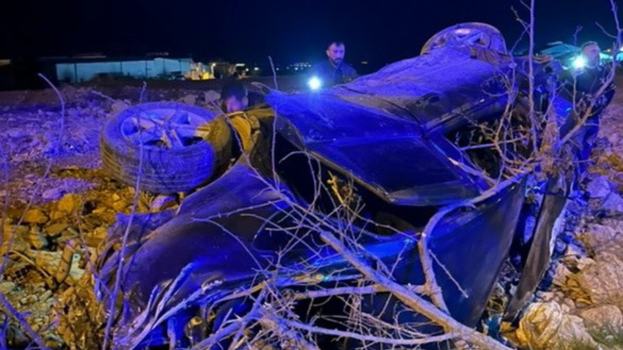 Adıyaman’da Takla Atan Otomobilin Sürücüsü Yaralandı