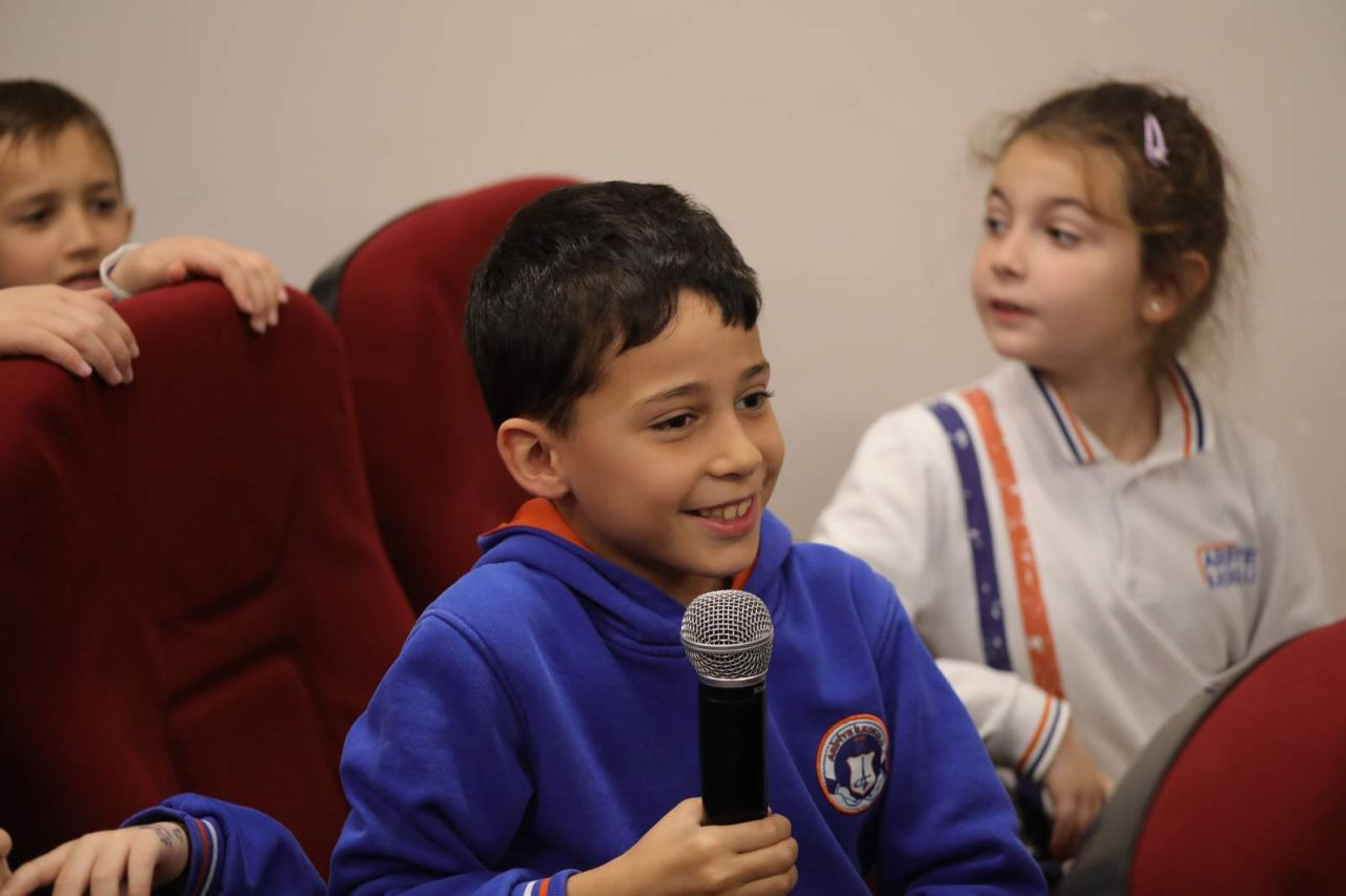 Arifiye İlkokulu Öğrencilerinden Başkan Karakullukçu'ya Ziyaret: Belediye Çalışmaları Öğrenildi! - Sayfa 2
