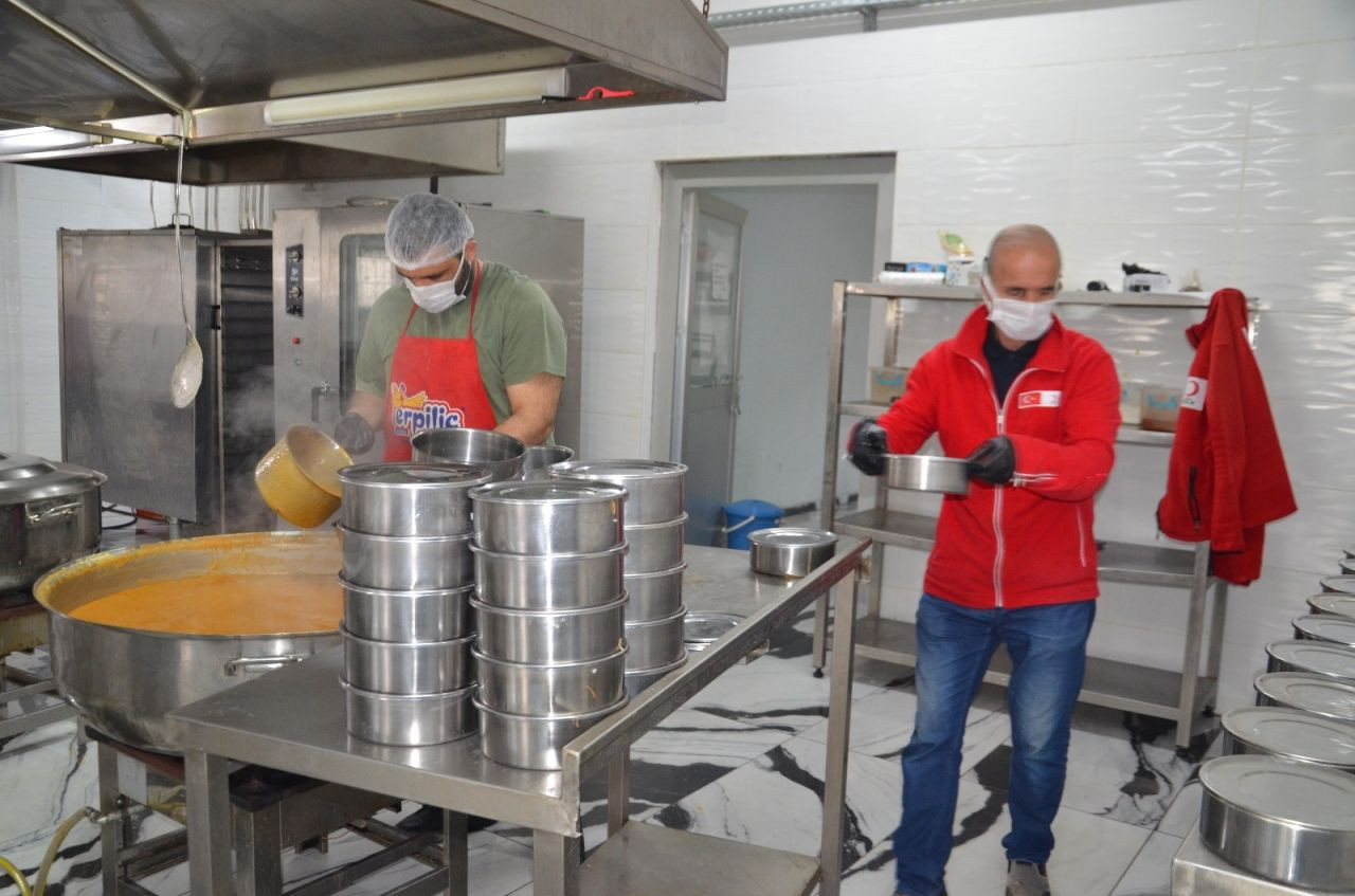 Muş’ta Ramazan Boyunca 72 Bin Kişiye Kızılay’dan Sıcak Yemek Ulaştırıldı - Sayfa 4